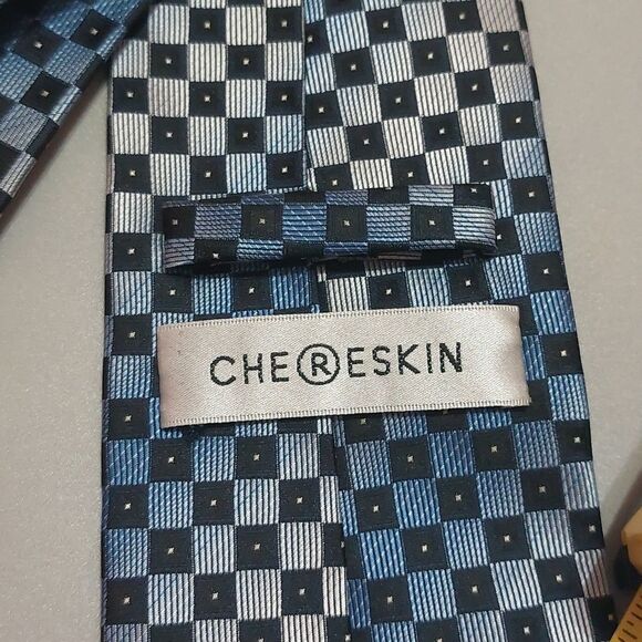 Chereskin Geometric Print Blue Neck Tie - Picture 5 of 6
